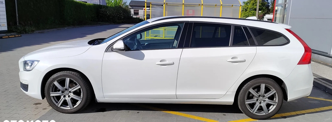 Volvo V60 cena 63900 przebieg: 149500, rok produkcji 2018 z Częstochowa małe 436